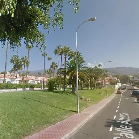 Beautiful 3 Bedroom Private Heated Pool