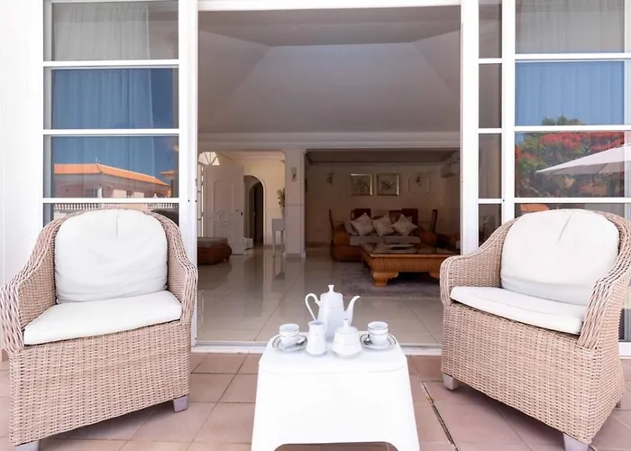 Beautiful 3 Bedroom Private Heated Pool Villa