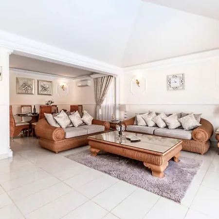 Beautiful 3 Bedroom Private Heated Pool