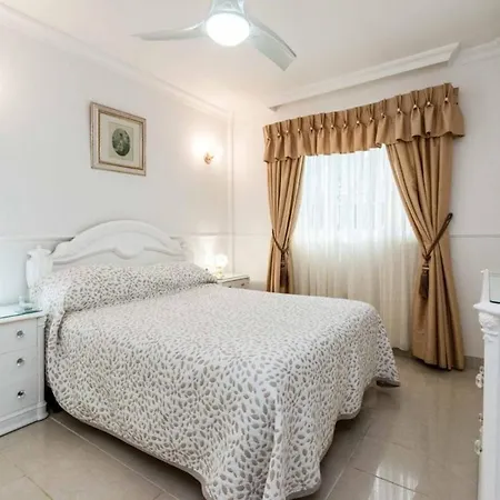 Villa Beautiful 3 Bedroom Private Heated Pool