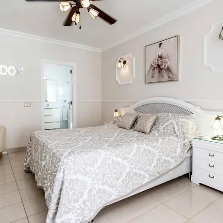 Beautiful 3 Bedroom Private Heated Pool Callao Salvaje