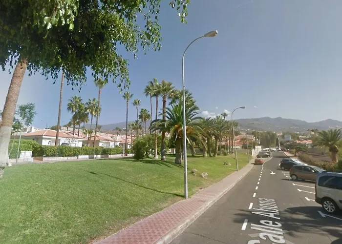 Beautiful 3 Bedroom Private Heated Pool